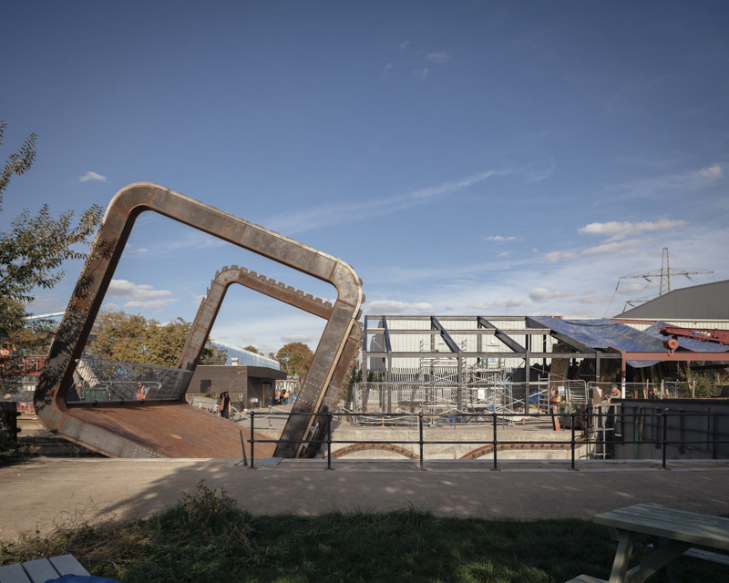 Cody-Dock-Rolling-Bridge-5