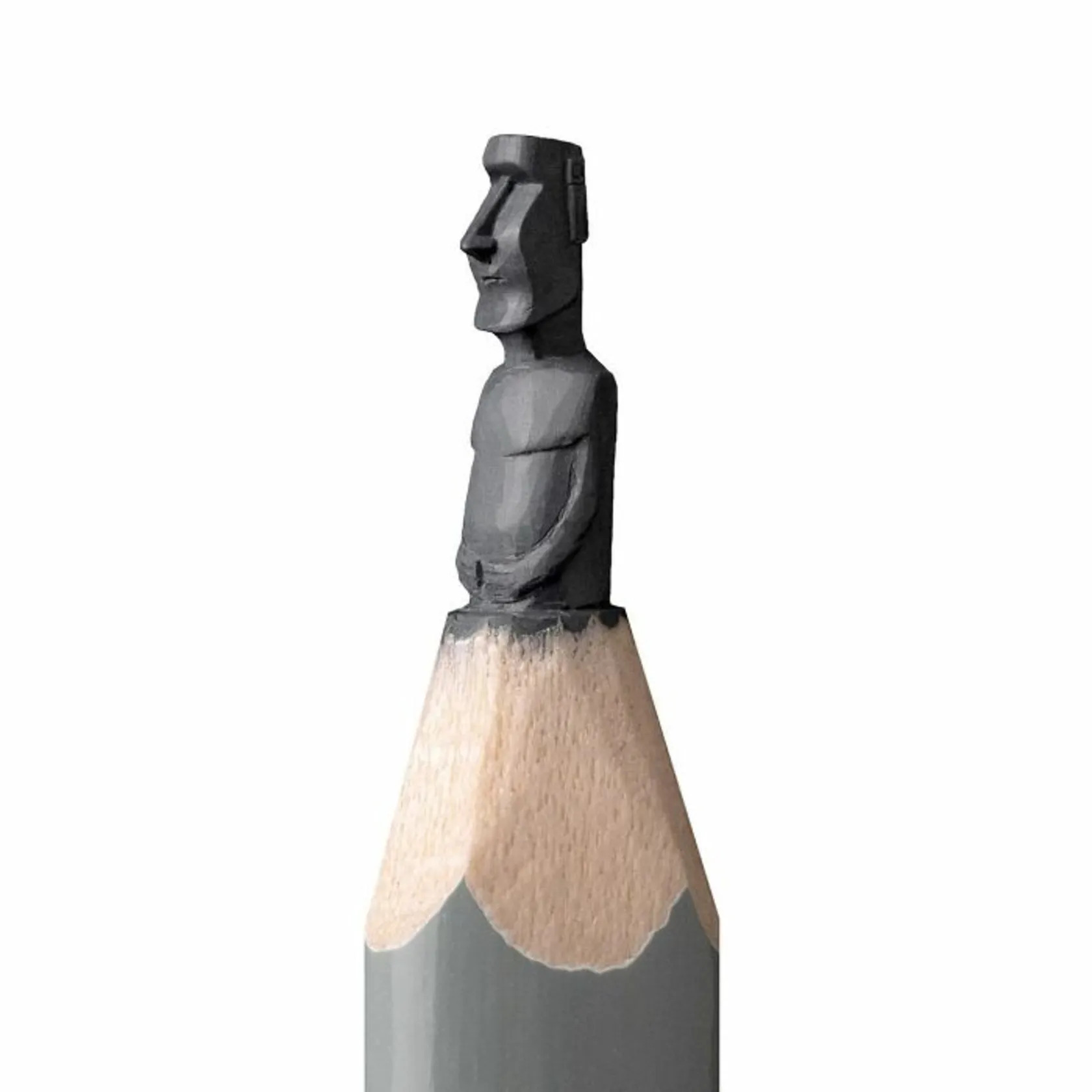 tip-of-pencil-miniature-sculptures-3-661ee7a4a55162c757fc593f_2_11zon