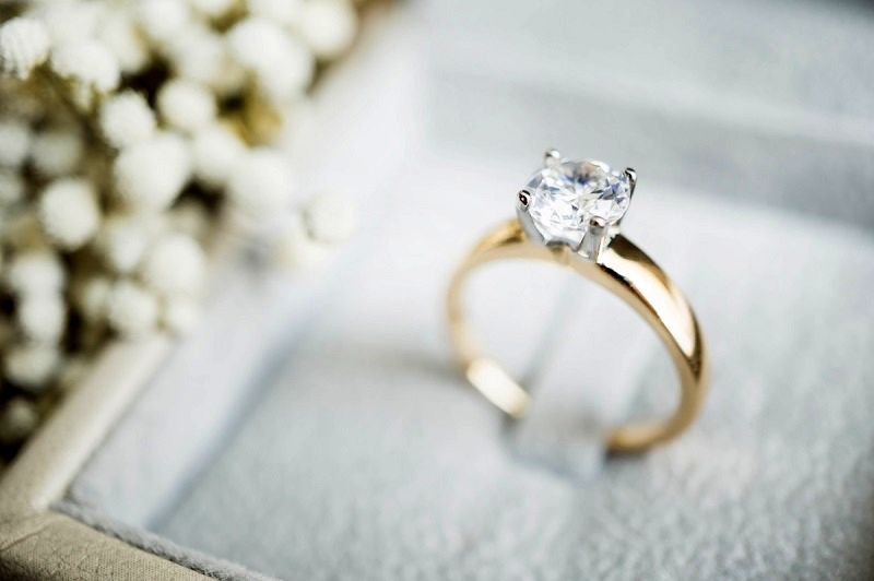 چه کسی حلقه ازدواج را اختراع کرد؟