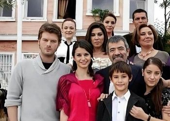 دورهمی بازیگران سریال «عشق ممنوع» بعد از ۱۷ سال/ عکس