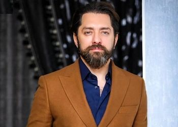 ژست صمیمانه بهرام رادان در کنار بهروز وثوقی 