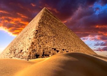 کشف معمای سه شیء مرموز در بزرگترین هرم مصر 