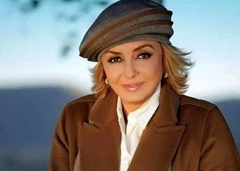 گوگوش در لباس خلبانی/ عکس