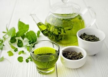 ۳ نوشیدنی ساده برای پاکسازی ریه