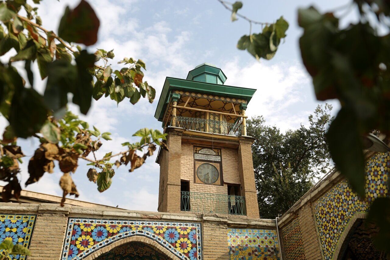 چرا مسجد مشیرالسلطنه را مسجد ساعت می‌نامند؟