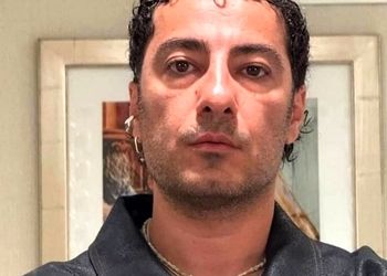 احوالپرسی صمیمی نوید محمدزاده با پیمان معادی در آمریکا/ عکس