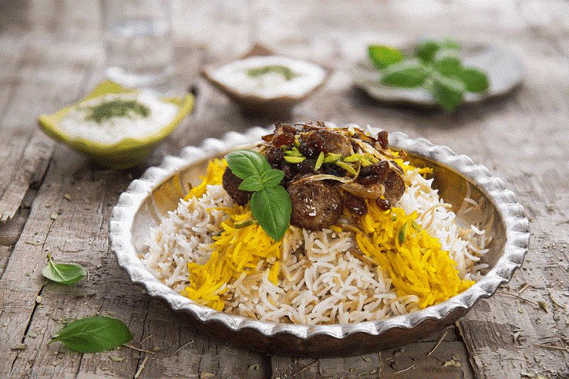 رشته پلو درباری؛ شام خوشمزه مخصوص چهارشنبه سوری
